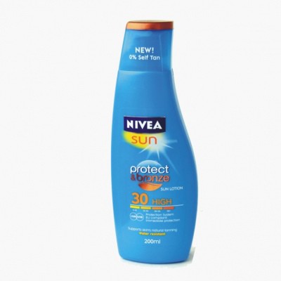 Protector Solar Nivea Sun Loción Hidratante FPS 30.